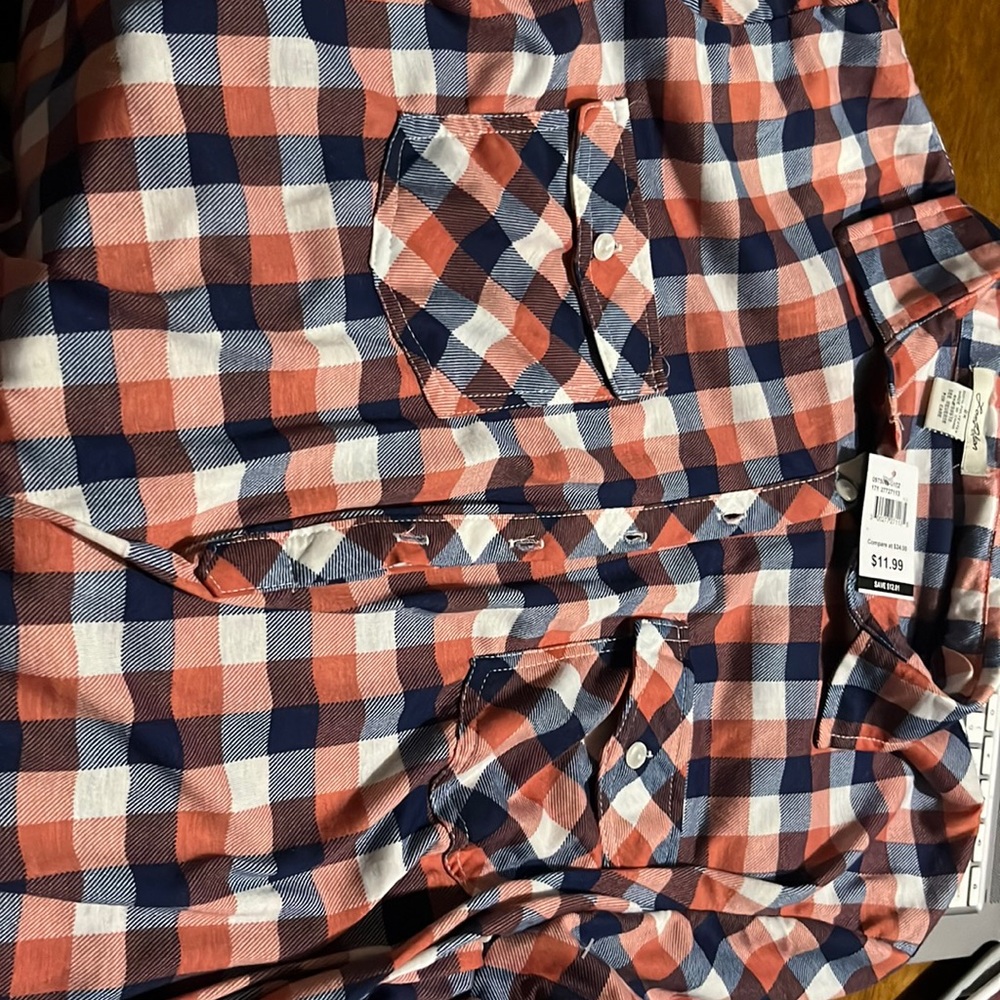 New never worn quarter sleeve